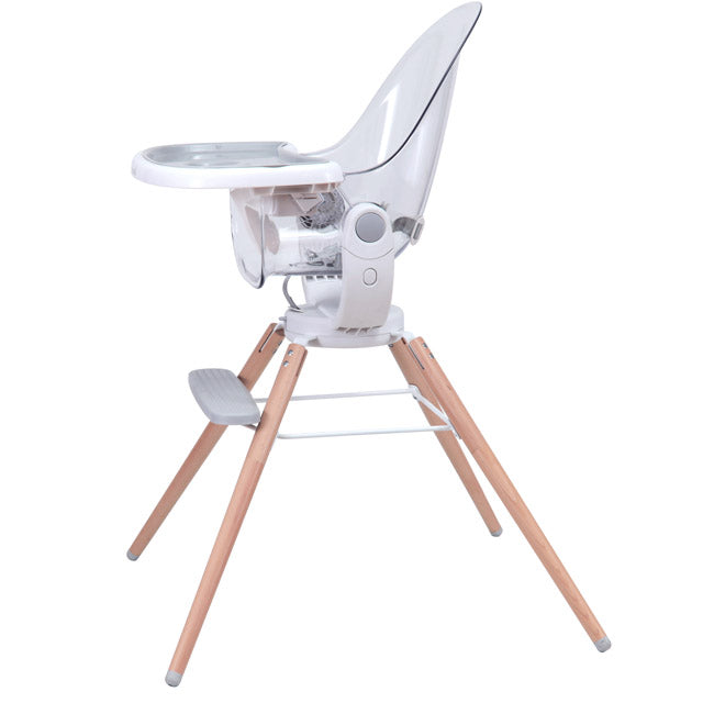 Modern, chic high chair with a 360° swivel